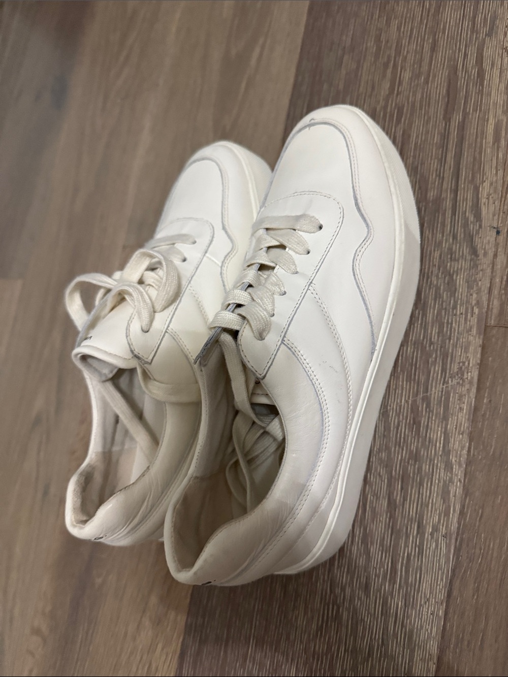 Vince Cream Leather Low-Top Sneakers